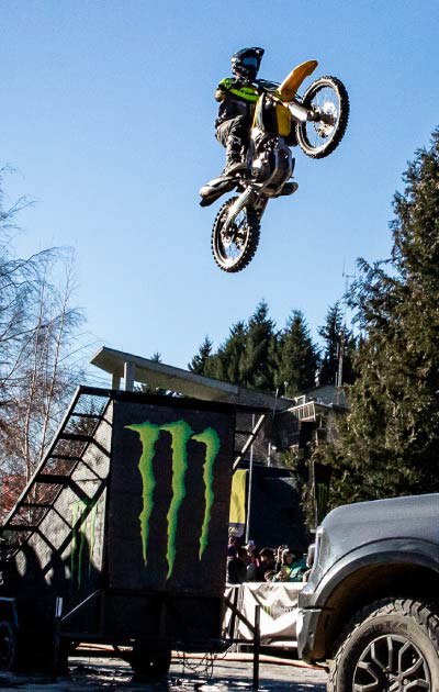 decoracion de enventos monster winter jam 2023 bariloche 